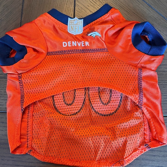 Broncos NFL dog jersey sz S. Sold - Picture 2 of 4
